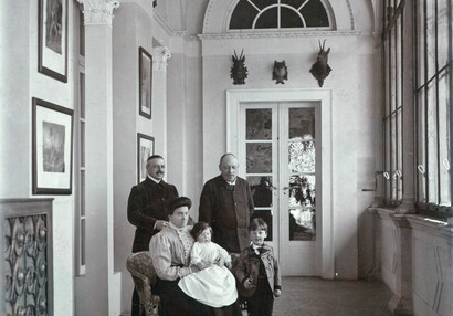 Friedrich Egbert v. Dalberg s rodinou (těsně po roce 1909-1910)